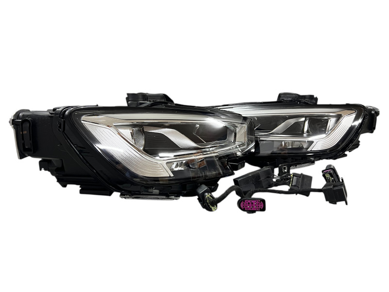 Передні фари  Full Led ( заміна на рестайлінг ) на Audi A3 8V 2012-2016 року