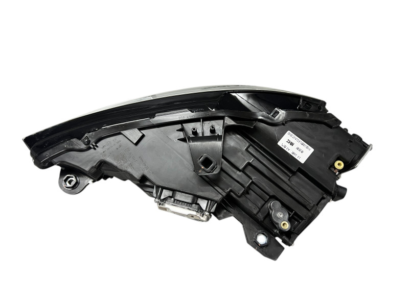 Передні фари  Full Led ( заміна на рестайлінг ) на Audi A3 8V 2012-2016 року