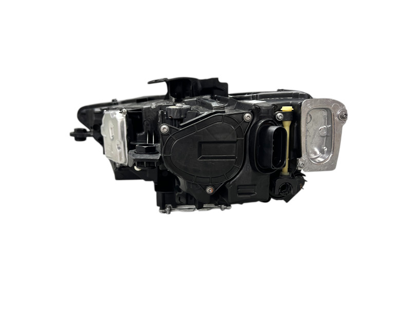 Передні фари  Full Led ( заміна на рестайлінг ) на Audi A3 8V 2012-2016 року