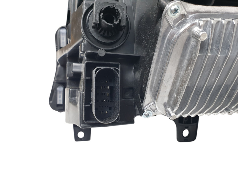 Передні фари  Led High Performance ( Заміна галогена ) на Mercedes-Benz SPRINTER W907 2017-2025 року