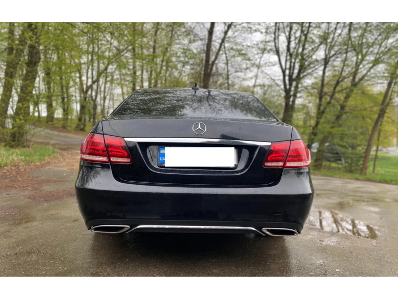 Дифузор ( заднього бампера )  AMG Style ( Classic бампер ) на Mercedes-Benz E-Class W212 2013-2016 року