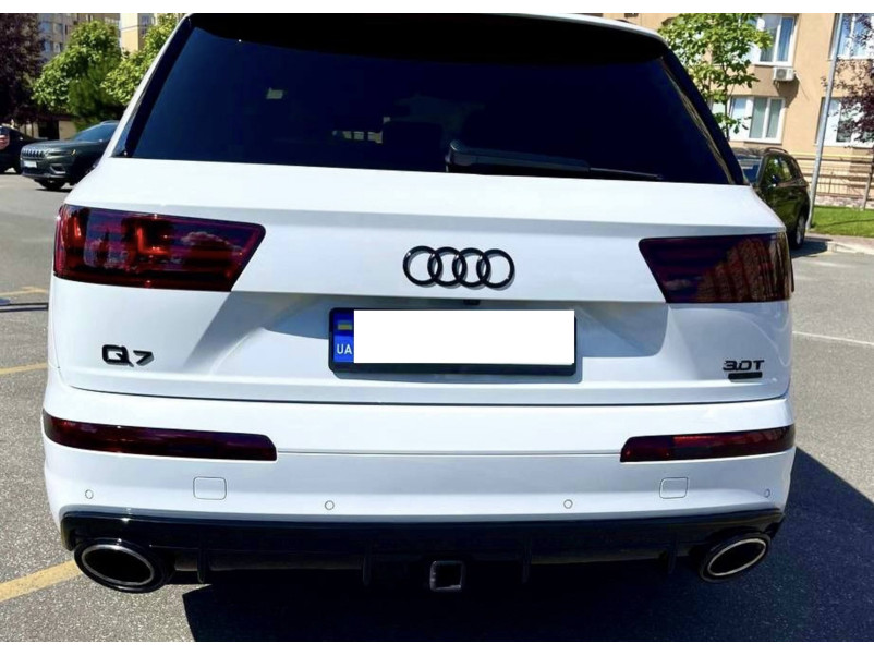 Дифузор ( заднього бампера ) Full Black / Chrome Pipe ( в стилі RSQ7 ) на Audi Q7 4M 2015-2020 року
