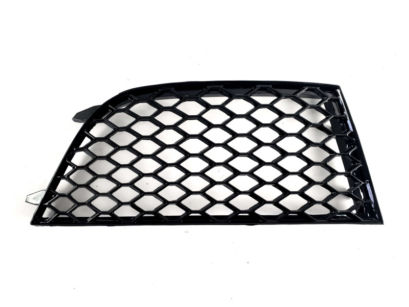 Решітки в бампер Full Black ( RS бампер V2 ) на Audi A4 B8 2007-2011 року