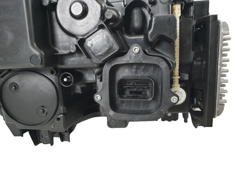 Передні фари  ( в стилі LCI Laser ) V4 на BMW 5 Series G30 / G31 2017-2020 року
