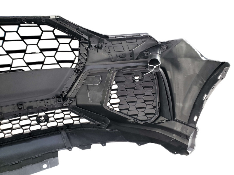 Передній бампер  ( в стилі RSQ3 ) на Audi Q3 83A 2018-2023 року