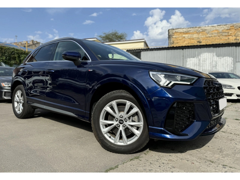 Передній бампер  ( в стилі RSQ3 ) на Audi Q3 83A 2018-2023 року
