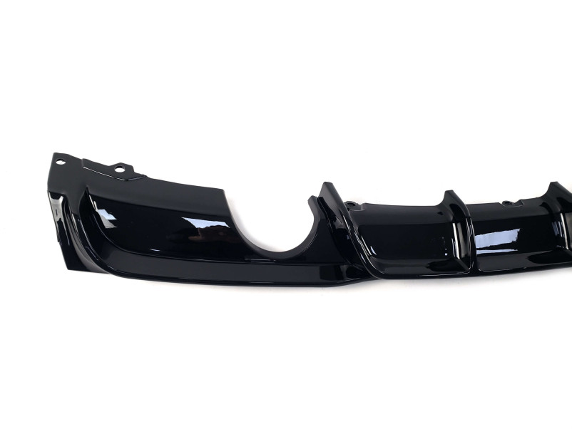 Дифузор ( заднього бампера )  ( M-Performance ) Чорний глянець 0---0 на BMW 3 Series F30 / F31 2011-2018 року