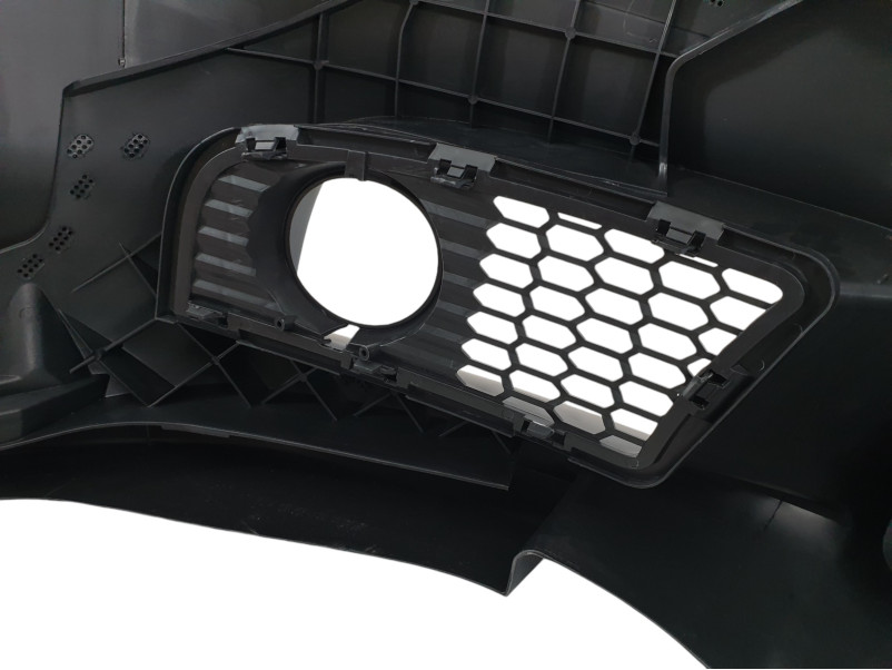 Передній бампер  ( стиль M5 ) під туманки на BMW 5 Series F10 / F11 2010-2017 року