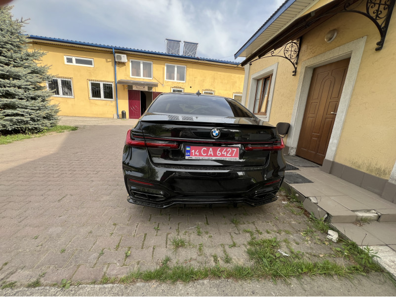Дифузор ( заднього бампера ) Чорний глянець ( Rock style ) на BMW 7 Series G11 / G12 2019-2023 року
