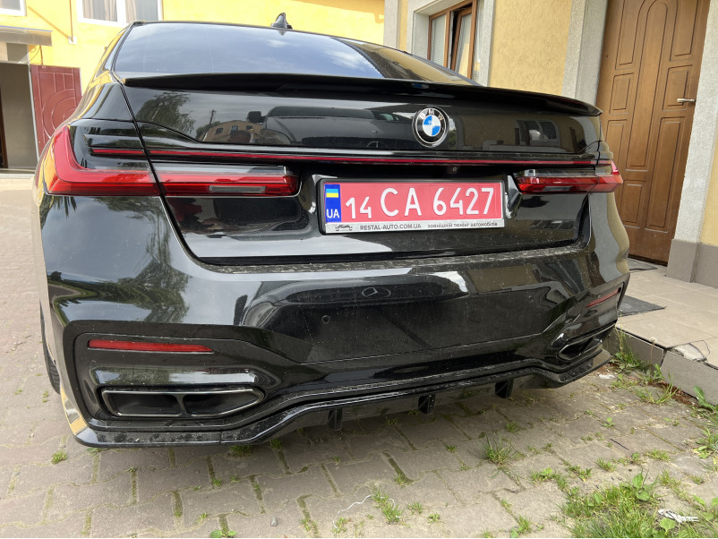 Дифузор ( заднього бампера ) Чорний глянець ( Rock style ) на BMW 7 Series G11 / G12 2019-2023 року