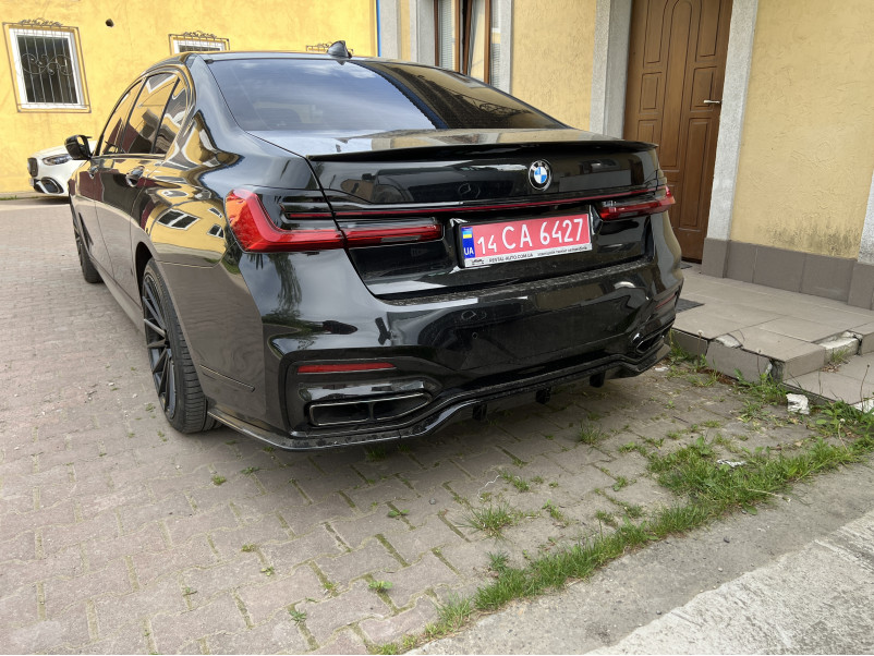 Дифузор ( заднього бампера ) Чорний глянець ( Rock style ) на BMW 7 Series G11 / G12 2019-2023 року