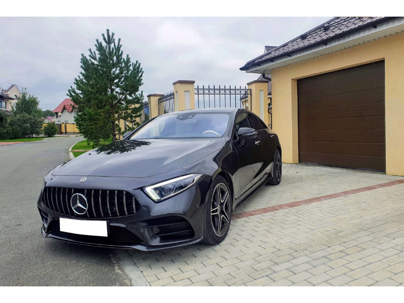 Решітка радіатора Chrome Black GT на Mercedes-Benz CLS-Class C257 2018-2022 року