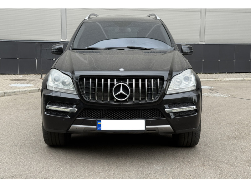 Решітка радіатора Chrome Black 2 Line GT на Mercedes-Benz GL-Class X164 2009-2012 року