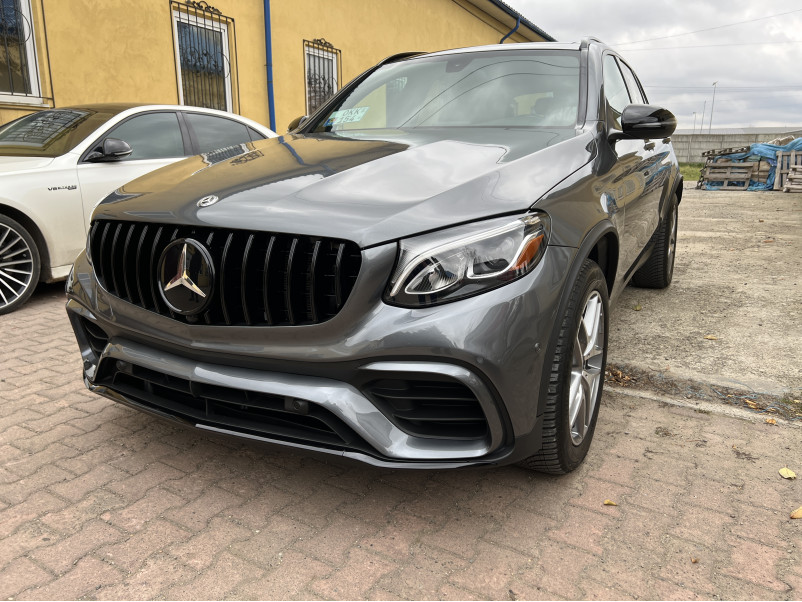 Передній бампер  ( стиль GLC63 AMG ) на Mercedes-Benz GLC-Class X253 2015-2019 року