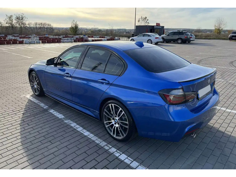 Леза на пороги Чорний глянець ( M-Performance ) на BMW 3 Series F30 / F31 2011-2018 року