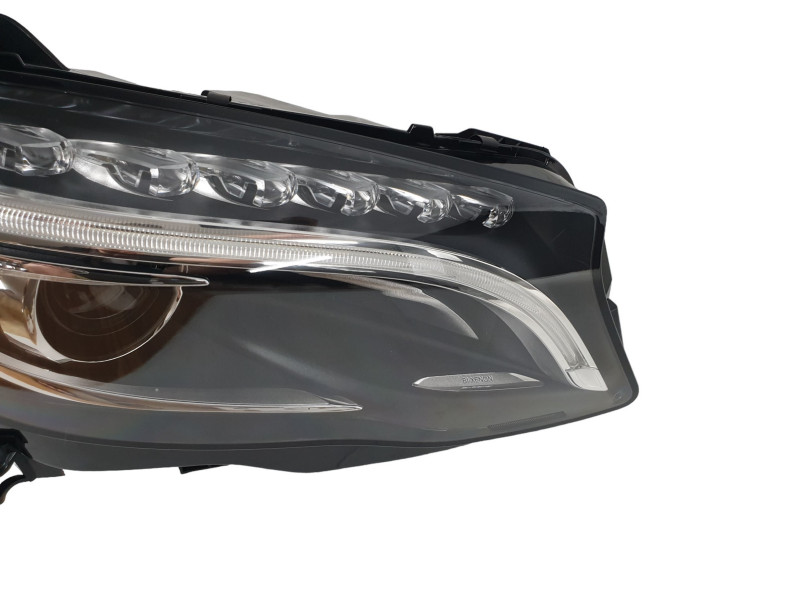 Передні фари  ( Bi-Xenon ) оригінал комплектні  на Mercedes-Benz GLA-Class X156 2013-2017 року