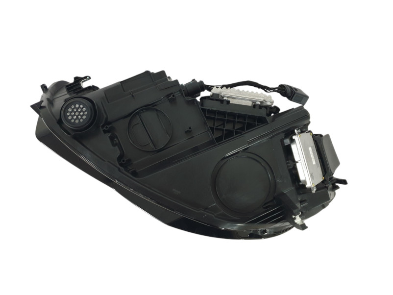 Передні фари  ( Full Led ) комплектні на Audi A6 C7 2014-2018 року