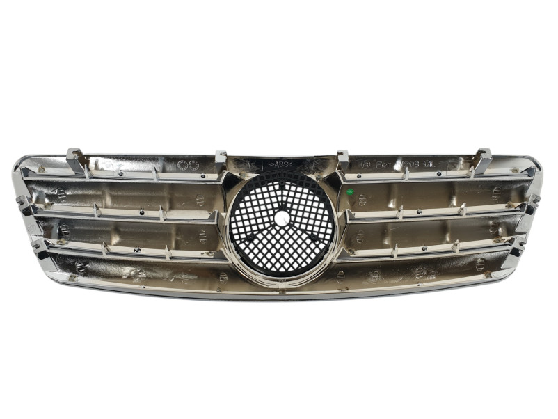 Решітка радіатора  CL Chrome на Mercedes-Benz C-Class W203 2000-2007 року