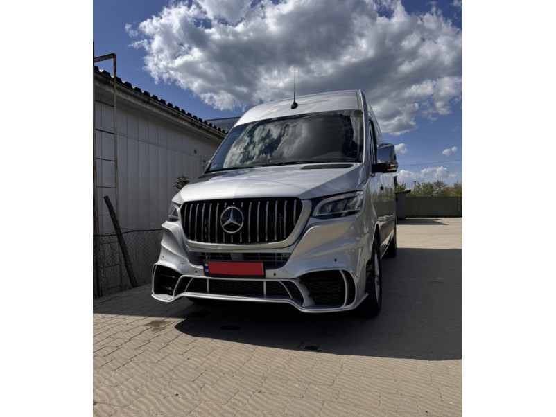 Решітка радіатора  ( GT Chrome Black ) без рамки на Mercedes-Benz SPRINTER W907 2017-2025 року