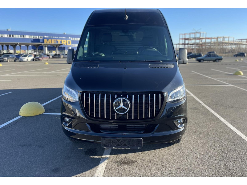Решітка радіатора  ( GT Chrome Black ) без рамки на Mercedes-Benz SPRINTER W907 2017-2025 року