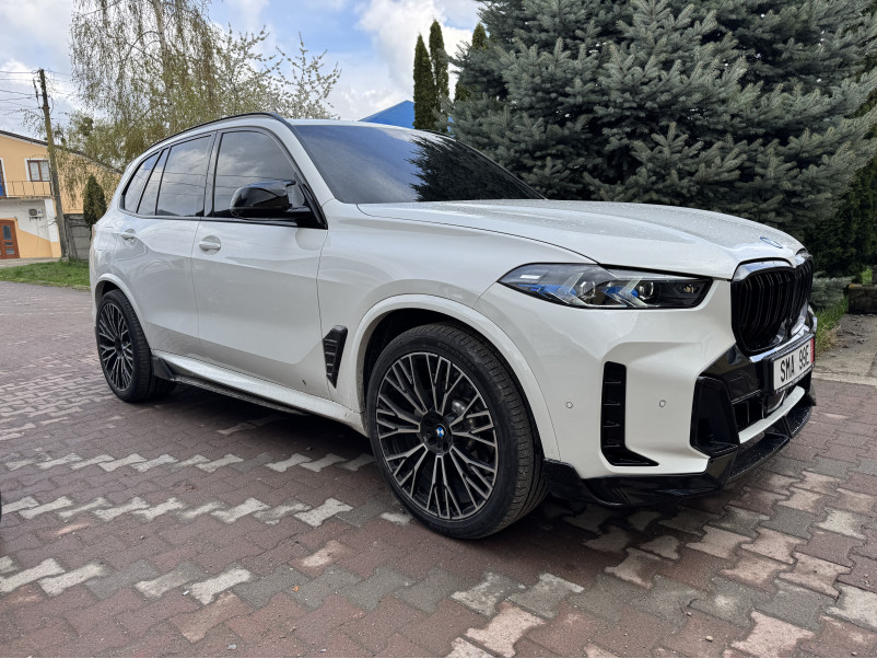 Губа ( переднього бампера ) Чорний глянець  на BMW X5 G05 2023-2025 року