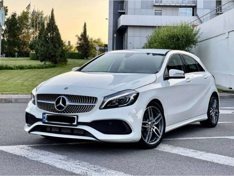 Решітка радіатора Silver Diamond на Mercedes-Benz A-Class W176 2012-2015 року