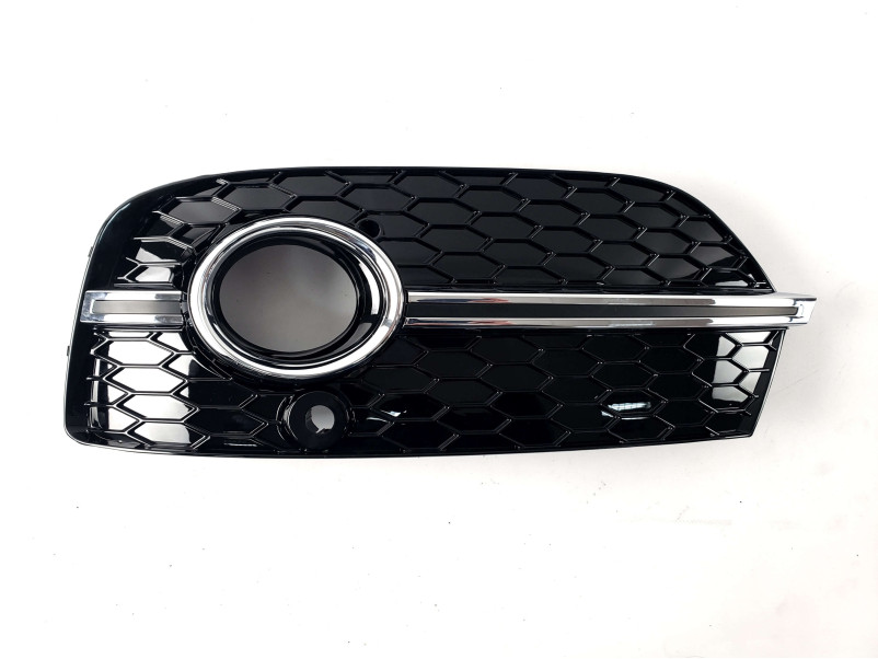 Решітки в бампер Black / Chrome ( стиль RSQ3 під туманки та парктоніки ) на Audi Q3 8U 2011-2014 року