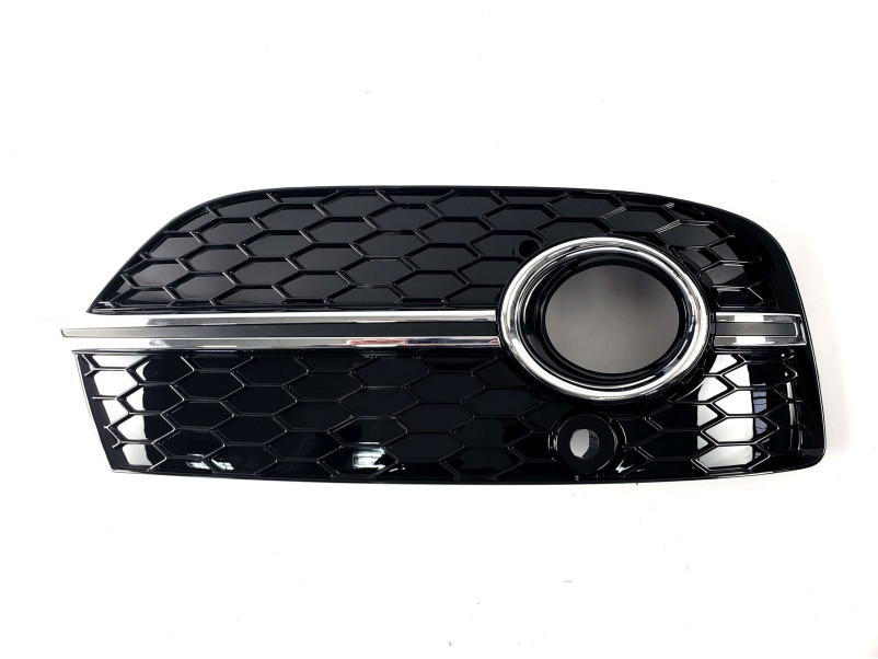 Решітки в бампер Black / Chrome ( стиль RSQ3 під туманки та парктоніки ) на Audi Q3 8U 2011-2014 року