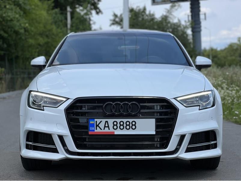 Передній бампер  ( в стилі S3 ) на Audi A3 8V 2016-2020 року