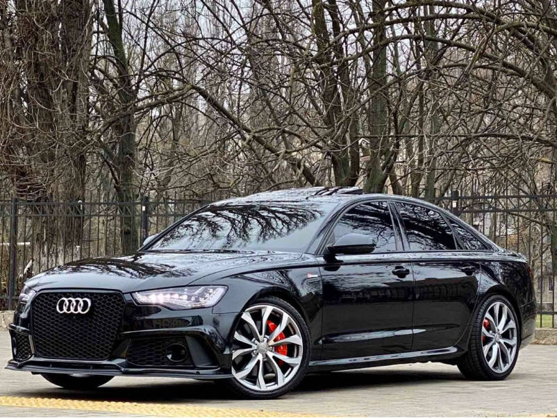 Передній бампер  ( в стилі RS6 ) на Audi A6 C7 2011-2014 року