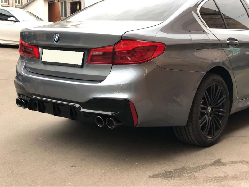 Задній бампер  ( стиль M5 F90 ) на BMW 5 Series G30 / G31 2017-2020 року