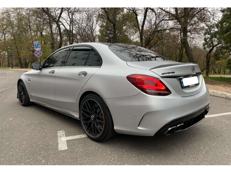 Спойлер Чорний глянець ( седан ) на Mercedes-Benz C-Class W205 2014-2018 року