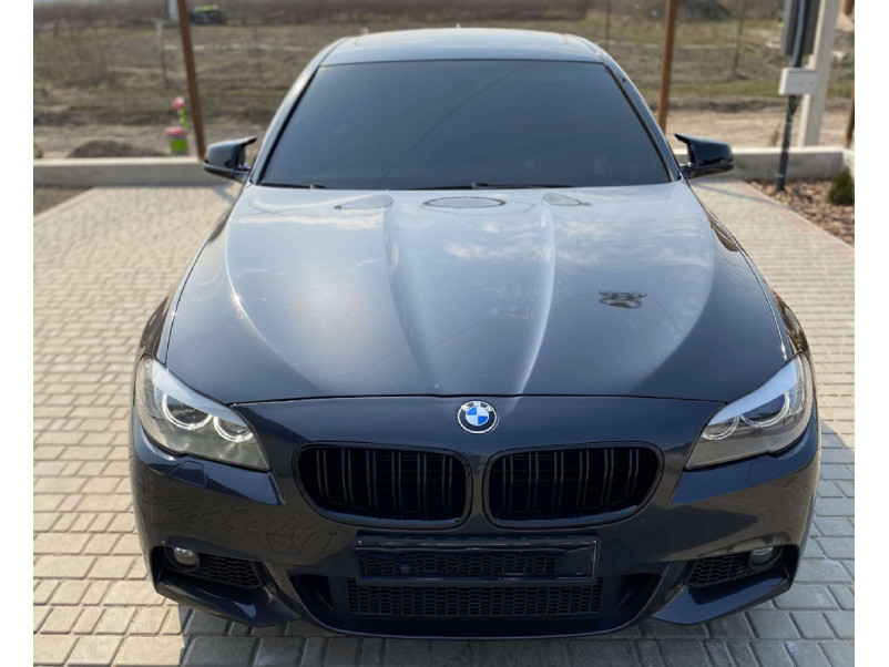 Ніздрі Чорний глянець ( Подвійні M-Look ) на BMW 5 Series F10 / F11 2010-2017 року