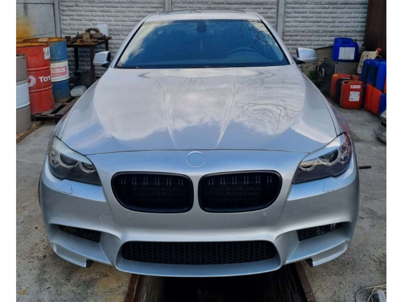 Ніздрі Чорний глянець ( Подвійні M-Look ) на BMW 5 Series F10 / F11 2010-2017 року