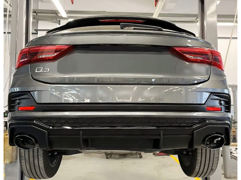 Дифузор ( заднього бампера )  ( стиль RS ) на Audi Q3 83A 2018-2023 року