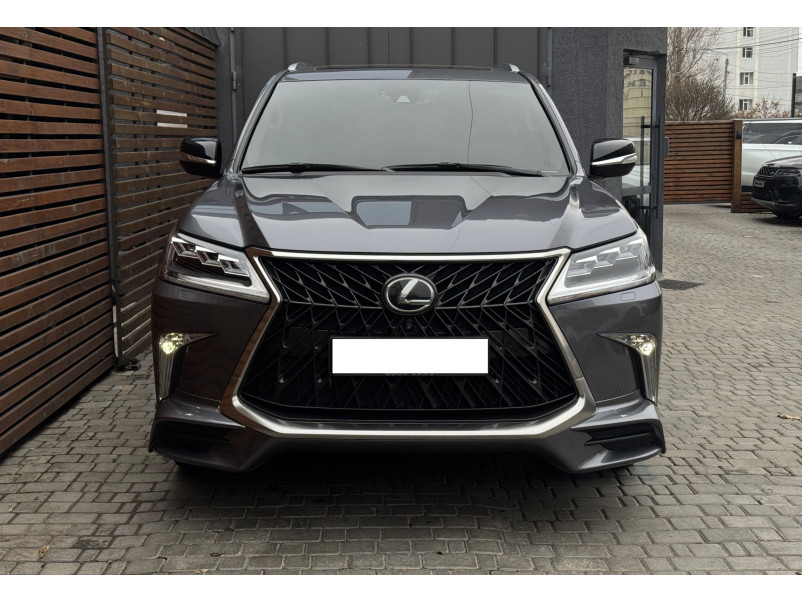 Передній бампер  ( стиль TRD ) на Lexus LX 2015-2022 року