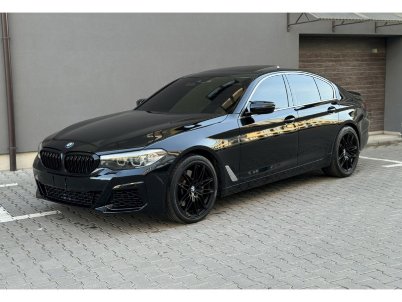Передній бампер  ( стиль M Sport Paket Old to New ) на BMW 5 Series G30 / G31 2017-2020 року