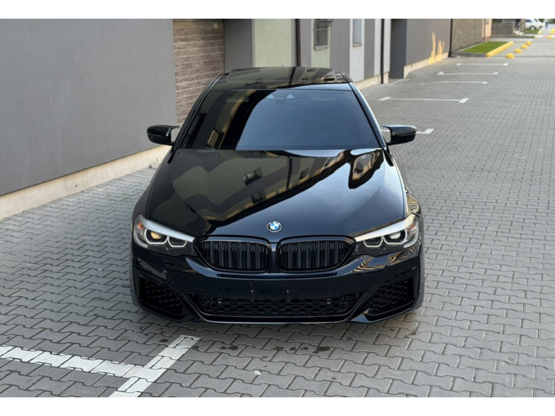 Передній бампер  ( стиль M Sport Paket Old to New ) на BMW 5 Series G30 / G31 2017-2020 року