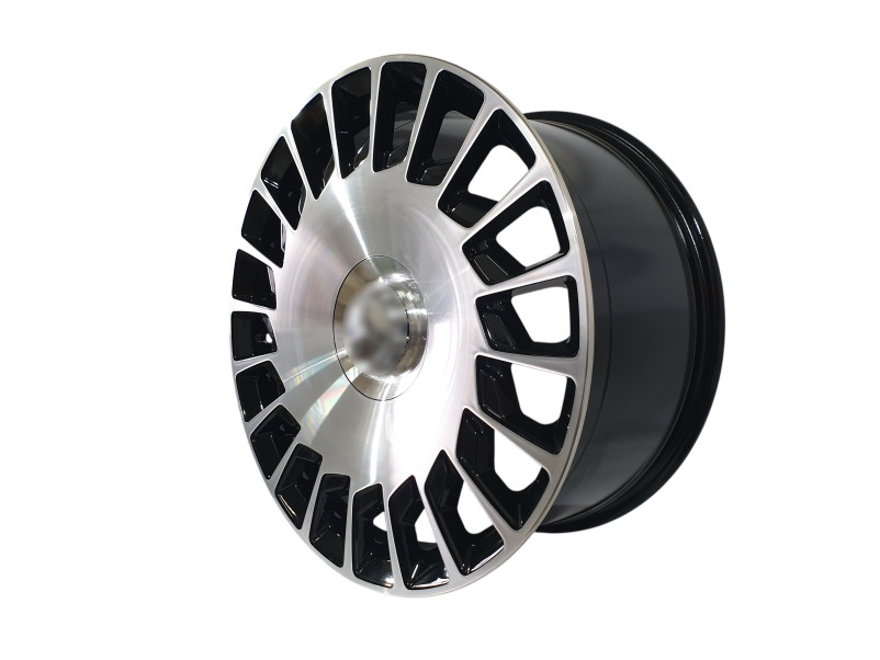 R20 BMF ( різноширокі ) на Mercedes-Benz A-Class W176 2012-2015 року