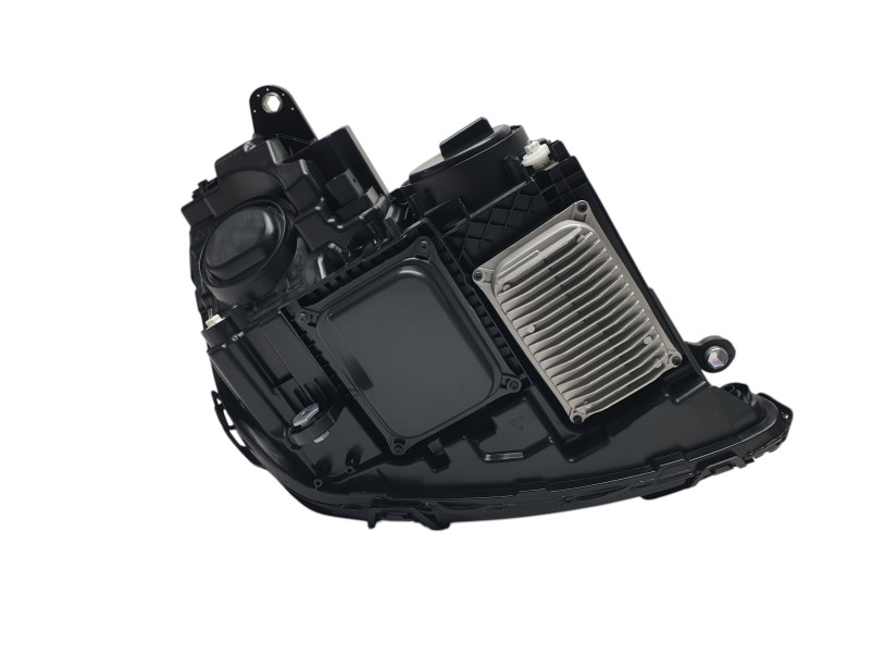 Передні фари  Multibeam Led ( заміна Led ) на Mercedes-Benz E-Class W213 2020-2023 року