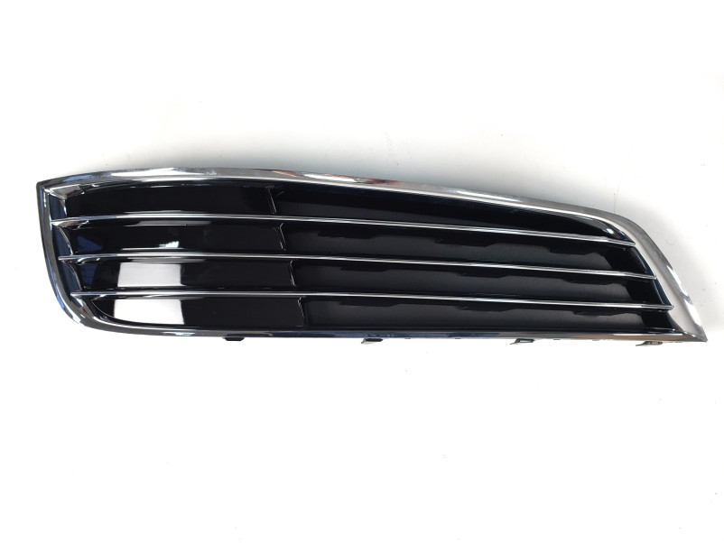 Решітки в бампер Chrome Black ( стиль W12 ) на Audi A8 D4 2010-2014 року