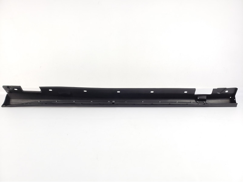 Накладки на пороги  ( стиль E63 AMG ) на Mercedes-Benz E-Class W212 2013-2016 року