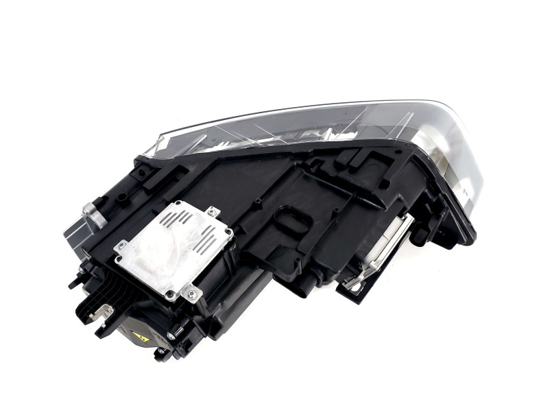 Передні фари  ( Bi-Xenon No Adaptive ) комплектні на Audi Q3 8U 2011-2014 року