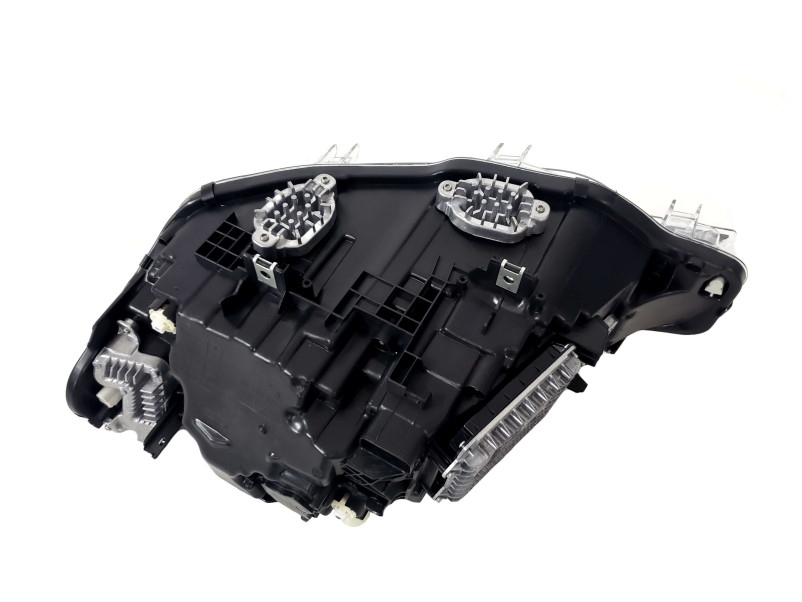 Передні фари  ( з Галогена в Led )  на BMW 3 Series F30 / F31 2011-2018 року