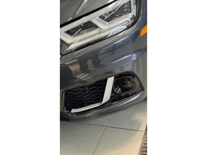 Решітки в бампер Silver Black ( в стилі RSQ5 ) на Audi Q5 80A 2016-2020 року