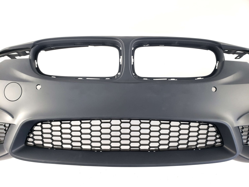 Передній бампер  ( M3 Look ) під туманки на BMW 3 Series F30 / F31 2011-2018 року