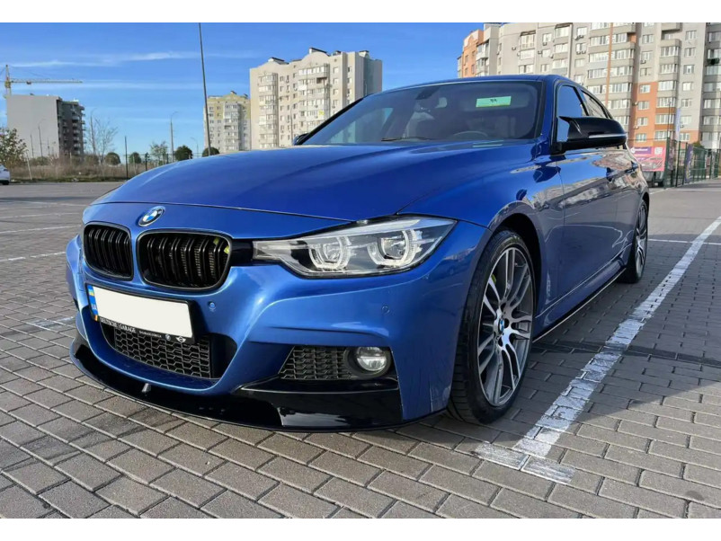 Губа ( переднього бампера ) Чорний глянець ( M-Performance ) V2 на BMW 3 Series F30 / F31 2011-2018 року
