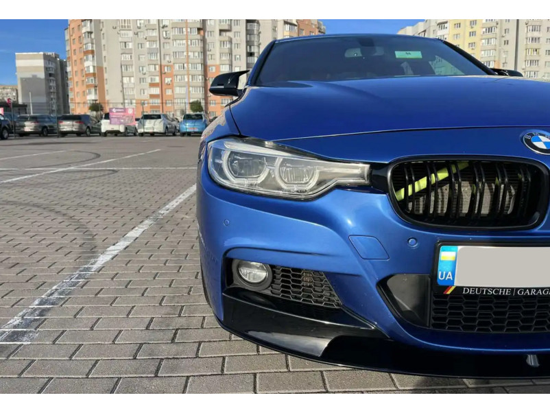 Губа ( переднього бампера ) Чорний глянець ( M-Performance ) V2 на BMW 3 Series F30 / F31 2011-2018 року