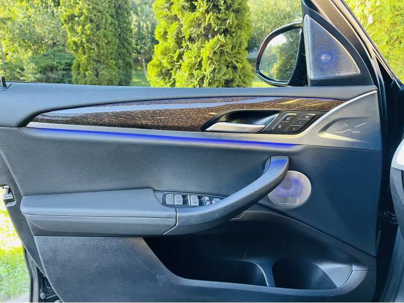 Сітки на динаміки  ( Bowers & Wilkins ) на BMW X3 G01 2018-2022 року