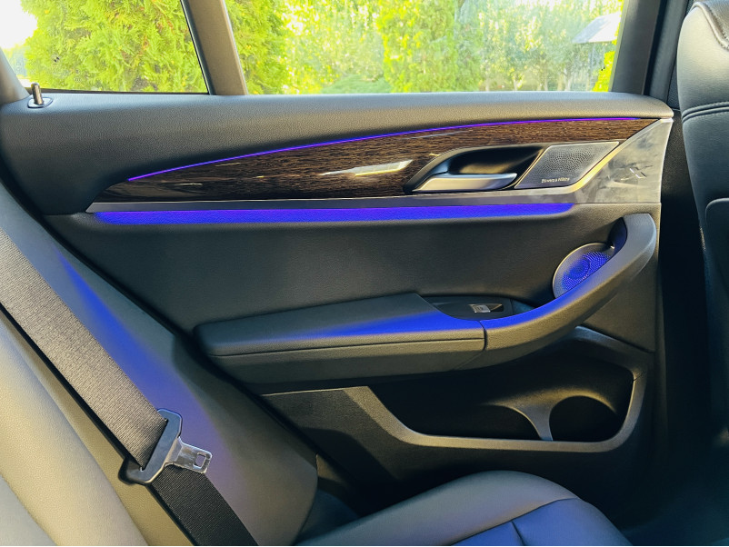 Сітки на динаміки  ( Bowers & Wilkins ) на BMW X3 G01 2018-2022 року